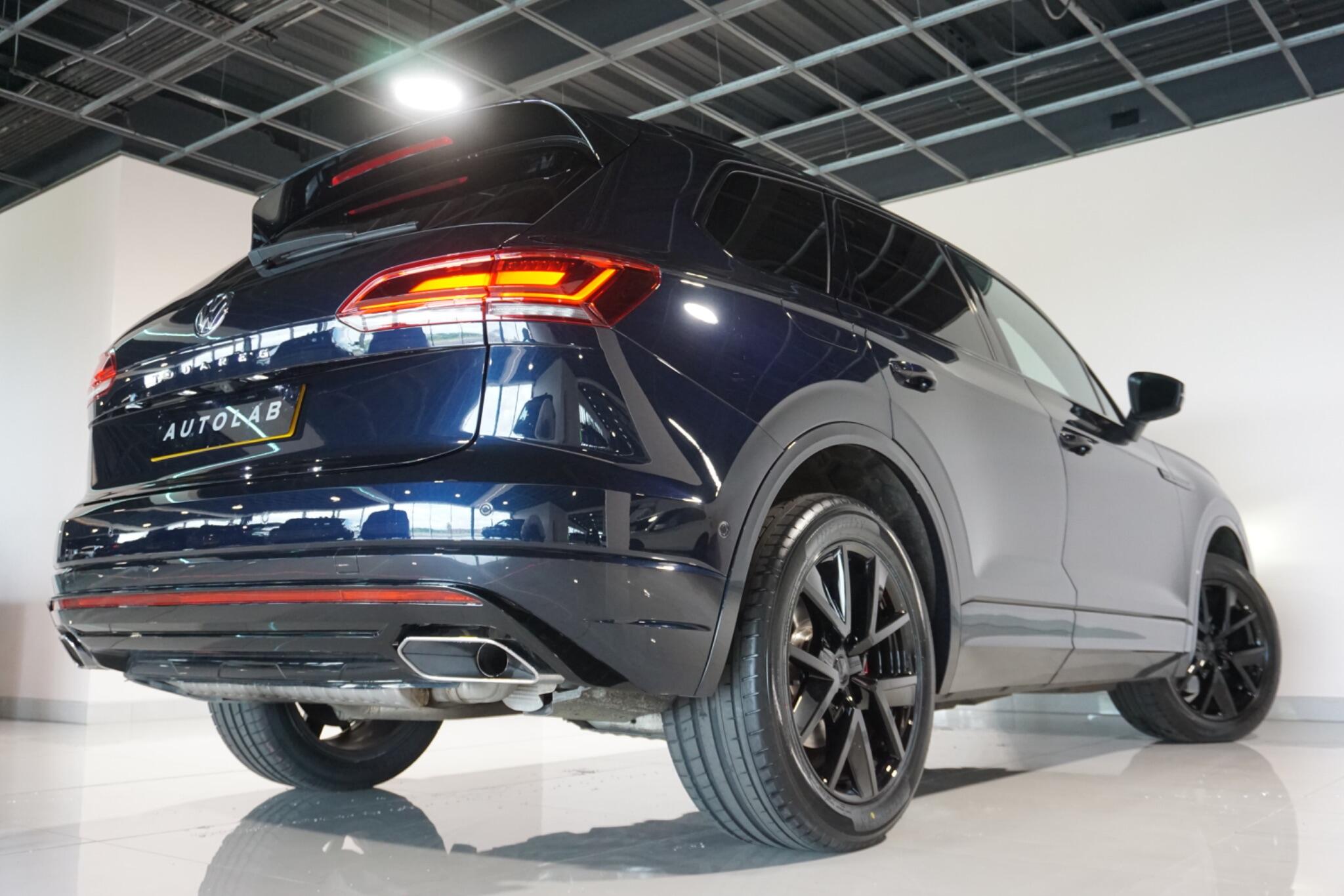 Volkswagen Touareg 3.0 TDI V6 R-Line SUV 5dr Diesel Tiptronic 4Motion Euro 6 (s/s) (286 ps)